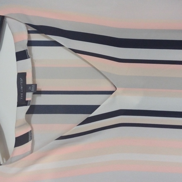 The Limited Woman's Pullover Blouse - Picture 2 of 5